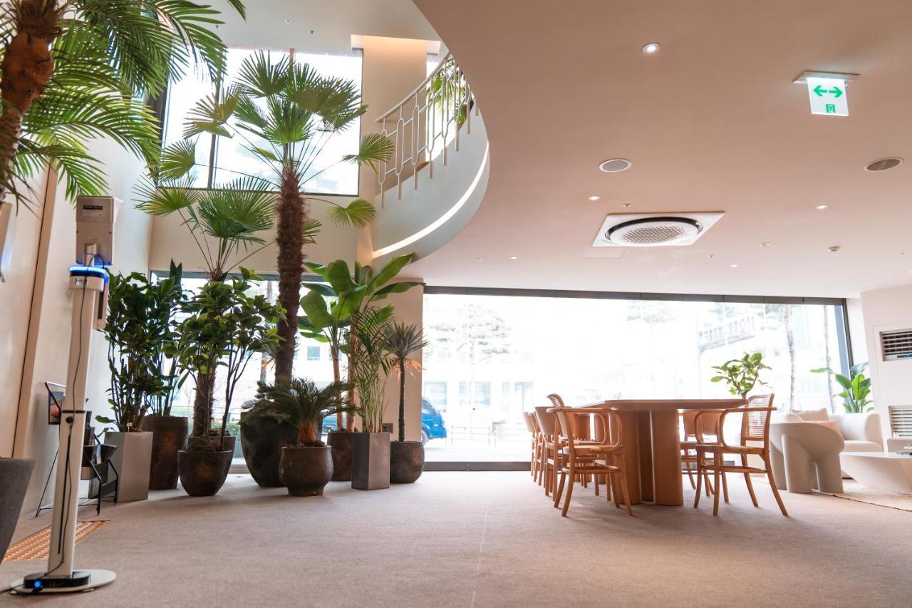 Dears Myeongdong Hotel Seoul Exterior photo