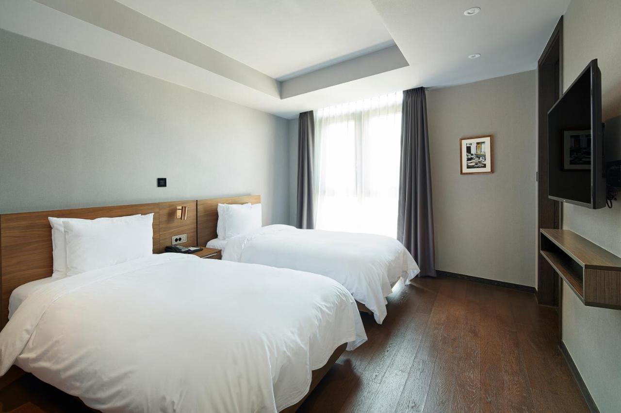 Dears Myeongdong Hotel Seoul Exterior photo